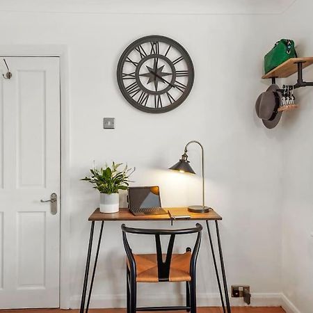 Stylish Maisonette Near The Heath With Free Parking & Wi-Fi Maidstone Extérieur photo