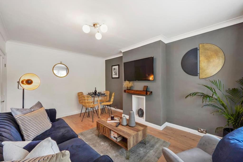 Stylish Maisonette Near The Heath With Free Parking & Wi-Fi Maidstone Extérieur photo